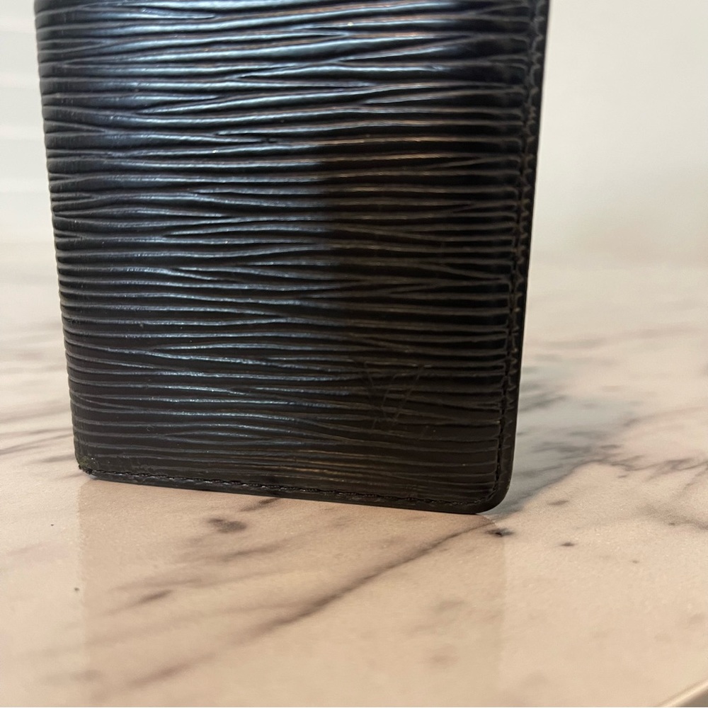 LV Epi Card Holder - Picture 2 of 16